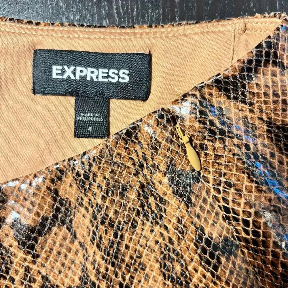 Express Sz 4 Faux Snakeskin Leather Pencil Straight Skirt Brown Black Side Slit